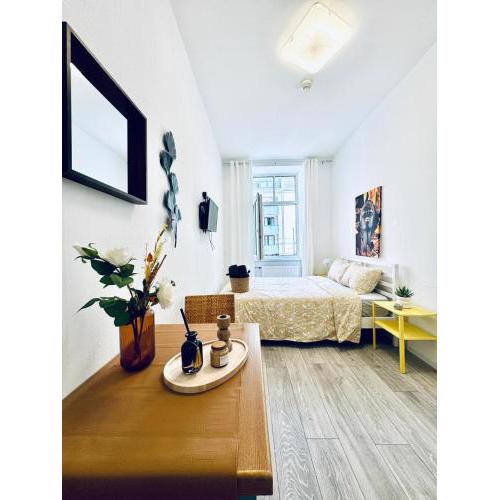 Cozy Studio Apt, 15-Min Drive to Schönbrunn