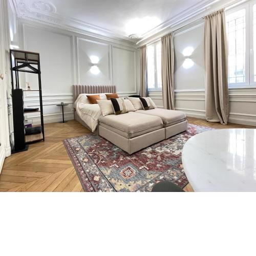 Cozy Studio Champs Elysée Arc de Triomphe 1