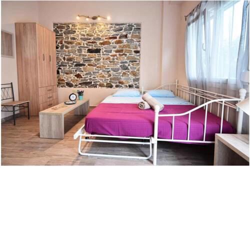 Cozy studio close to the beach WiFi Free parking
