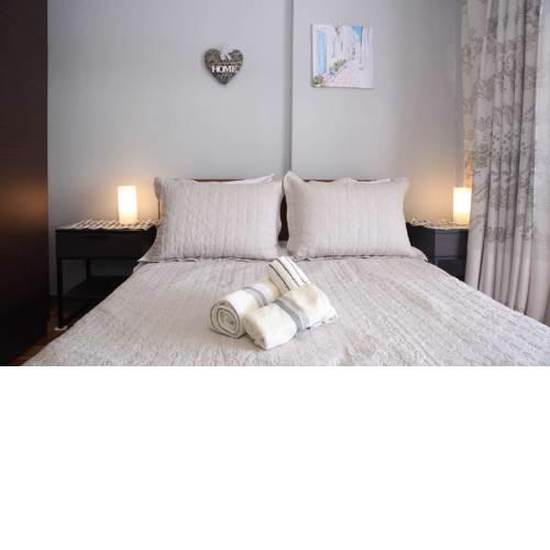 Cozy/Comfortable flat 50 sq flat, 15' from city's centre. Great VFM!