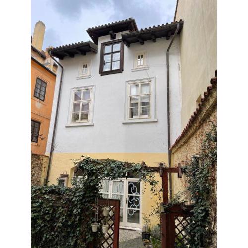 CozyGem House 2 mins walk Charles Bridge