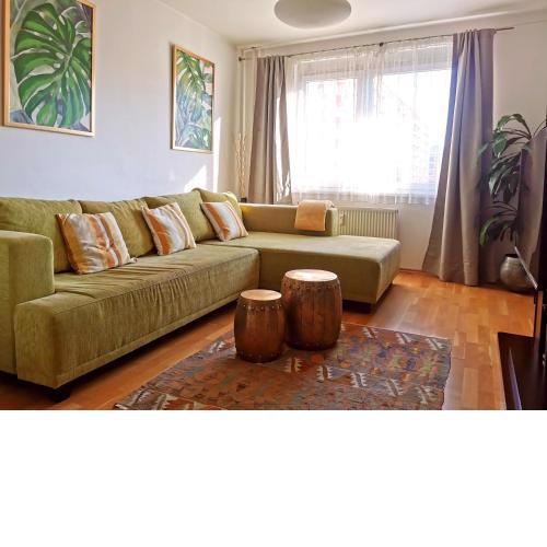CozyHome Retro Apartment