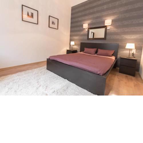Creative Apartment - Varoshaz street