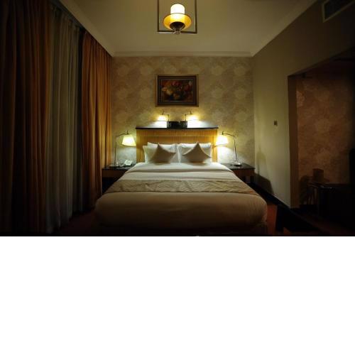 CREEK GATE HOTEL-BAITHANS