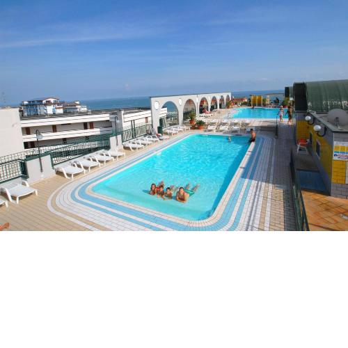 Cristoforo Colombo Luxury
