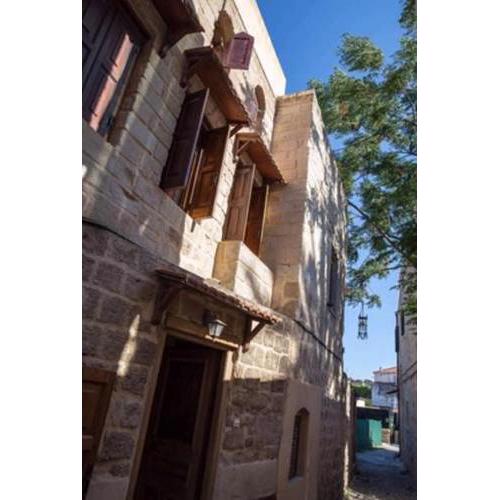 Crusader's House
