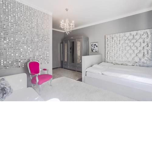 Crystal Apartment