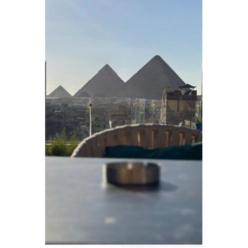 crystal palace pyramids hotel