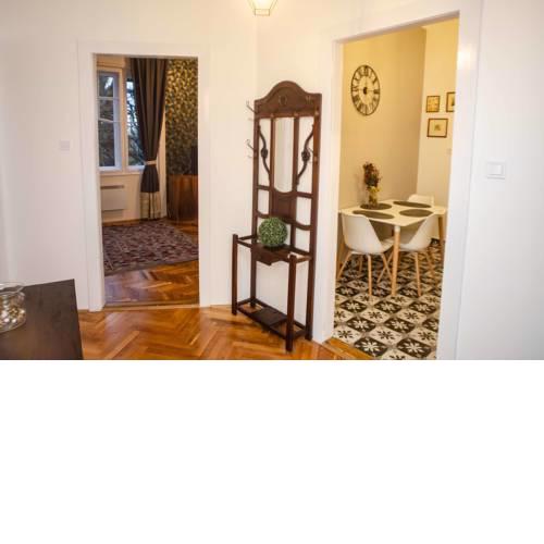 Csilla Home Apartman