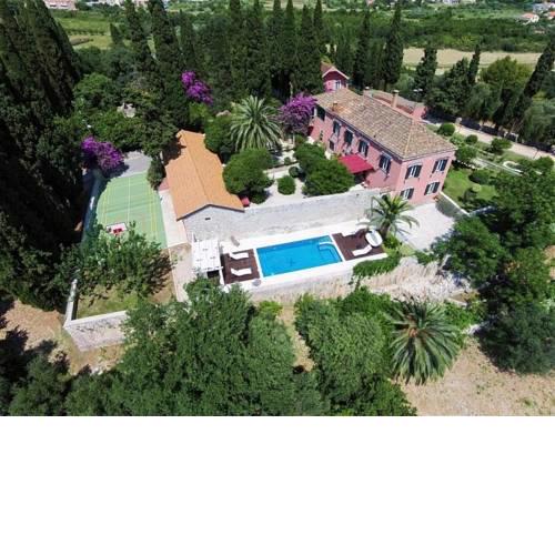 ctdk309- Breathtaking baroque-style countryside villa with a private pool in the outskirts of Dubrovnik