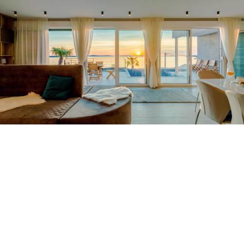 ctst124/ Newly built and modern villa with private pool