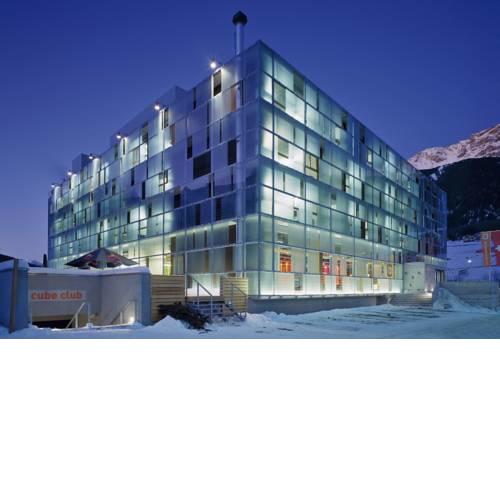 Cube Savognin