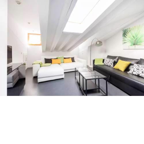 Cute Apartment In The Heart Of Madrid