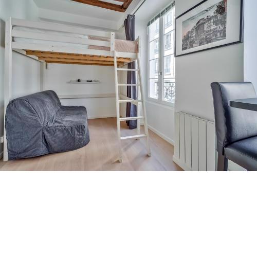 Cute Mezzanine Studio in the Heart of Paris (2M)