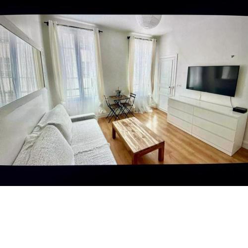 Cute one bedroom in Le Marais