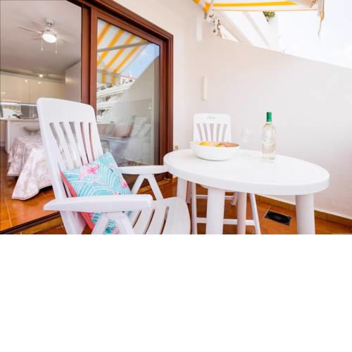 Cute studio in Garden City