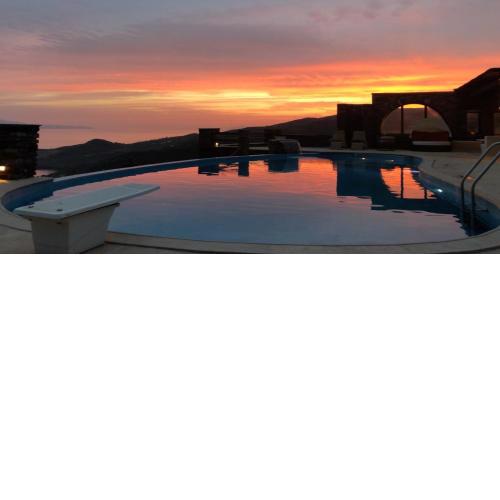 Cycladic house with panoramic view