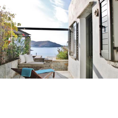Cycladic Maisonette