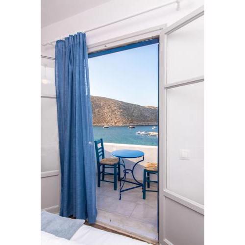 Cycladic Seafront House In Panormos