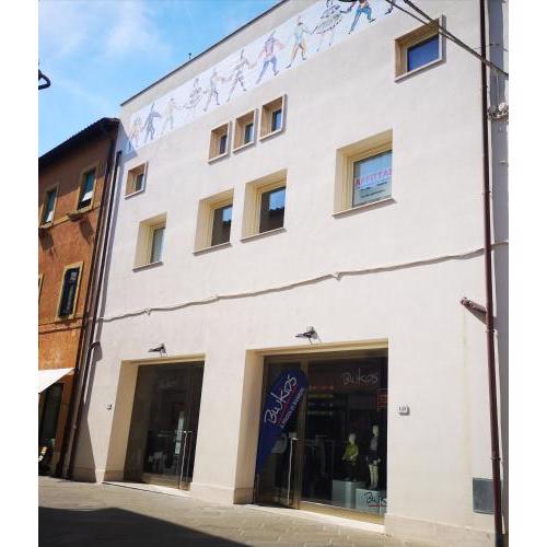 Da Cinema a Residenza d'Artista BLUE YELLOW RED