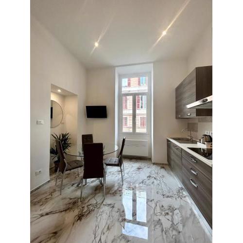 Da Mariella Sanremo - Bilocale Roma 104