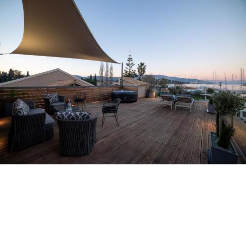 Daedalus Luxury Home with Seaview and Jacuzzi