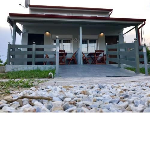Dafni Dolphins House Villas