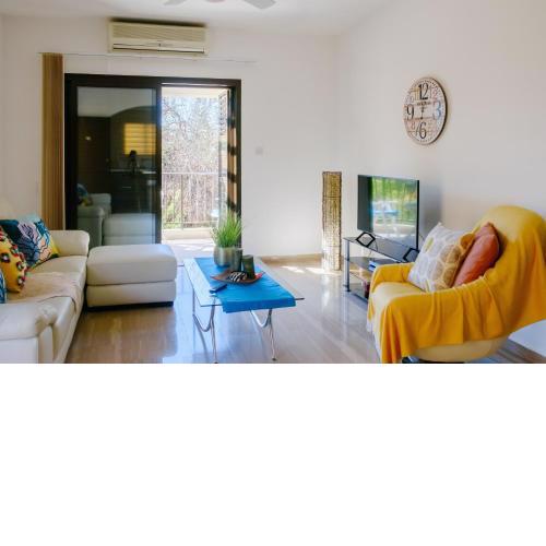 Dalia 4, 2 Bedroom Flat Near The Sea in Kato Paphos-Paphos