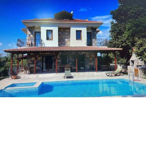 Dalyan 4 Bedroom Private Country House With Pool
