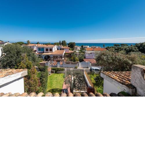 Damiano Holiday House