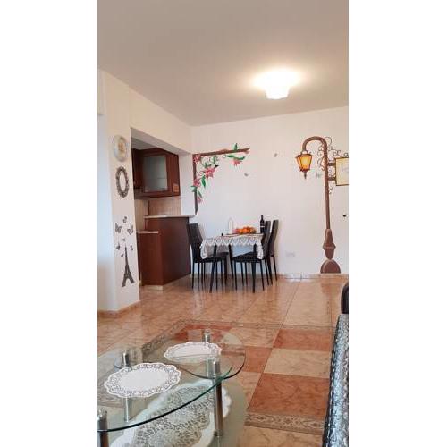 DANAOS Apartament
