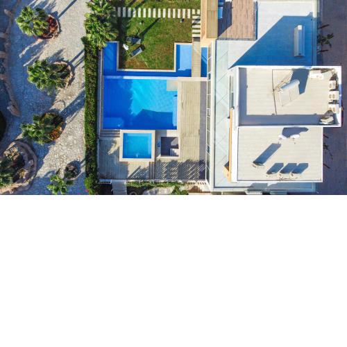Dana's Luxury Villa and Holiday Home
