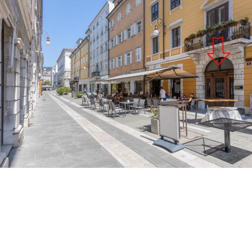 D'Annunzio - Il Rifugio del Poeta in Piazza