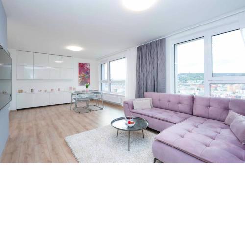 Danubius One - spacious apartment w free parking