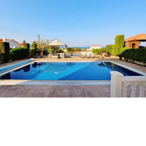 Daphne 4 bedroom villa with large private pool