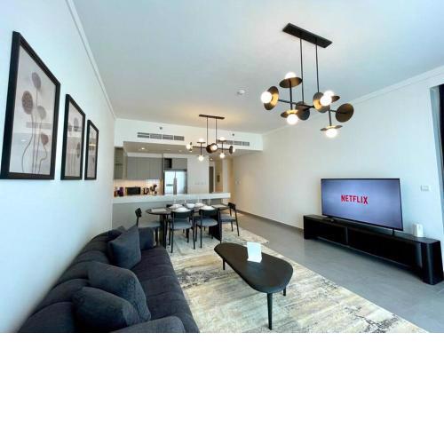 Dar Vacation - Contemporary 3BR Apartment in Creek