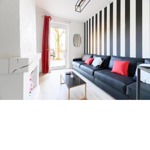 Daumier - New 2 Bdrs Flat near la Seine