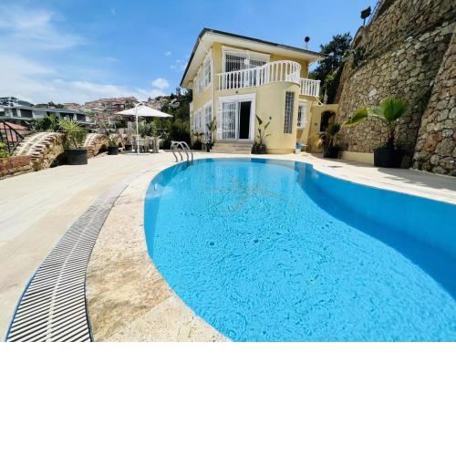 Dazzling Villa with Private Pool and Terrace Surrounded by Nature in Alanya