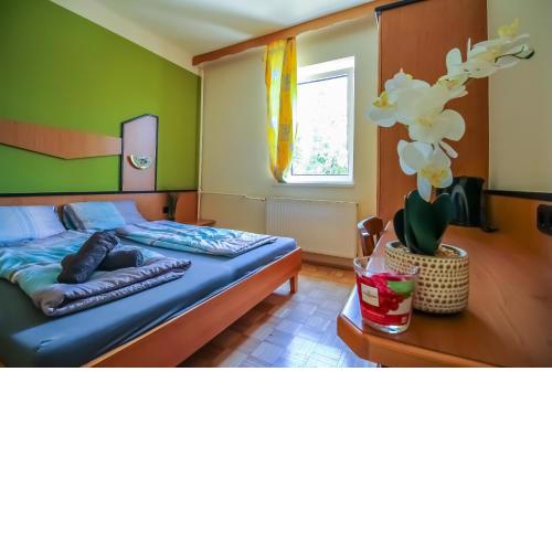 DB apartment in Hütteldorferstrasse U3 area
