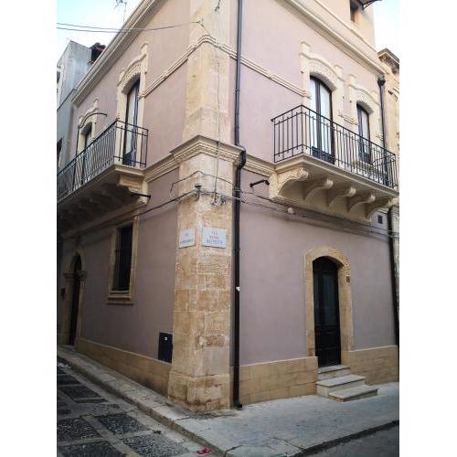 De Luxe House