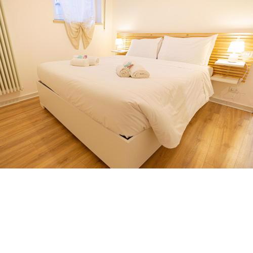 Debora's Flat
