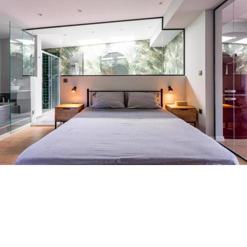 Decent apartment with a magnificent terrace , view