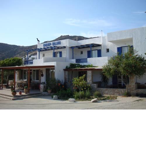 Deep Blue Rooms & Apartments