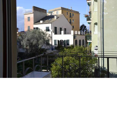 DeGeneys54(vicino Gaslini zona Quarto)
