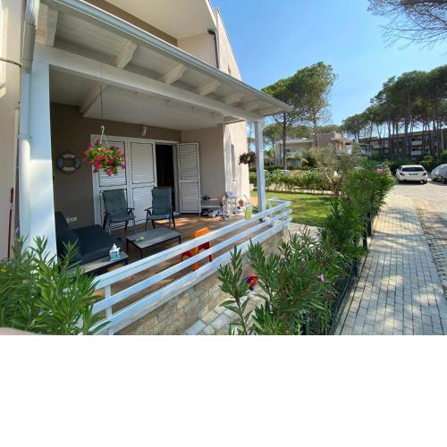 DEJA BLUE Beach House Bay of Lalzi Durres Gjiri Lalzit