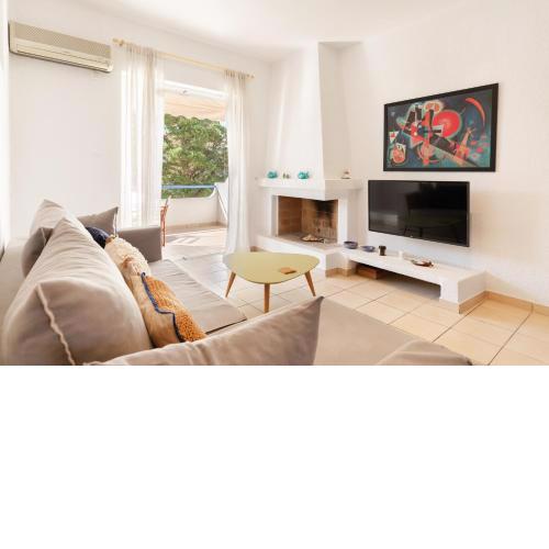 “Del Mar” Luxury apt 30 yrds/mtrs from the beach