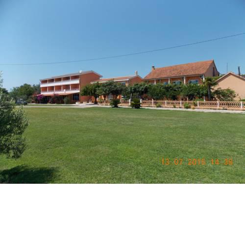 Delfini Holiday Homes