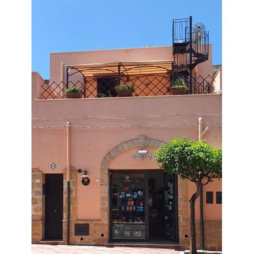 Delfino House