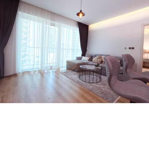 Delightful 1 BHK-West Avenue