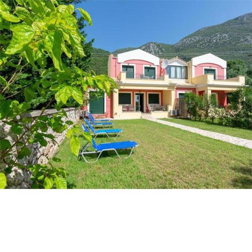 Delightful Holiday Home in Korfu with Garden and Terrace